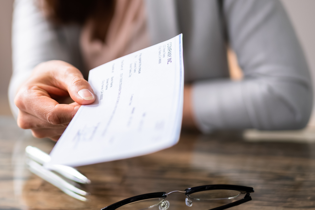 Understanding the Payment Schedule When Working with a General Contractor